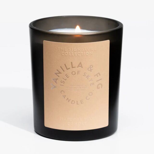 Isle of Skye Vanilla & Fig Black Natural Wax Candle 9.5cm x 8cm x 8cm